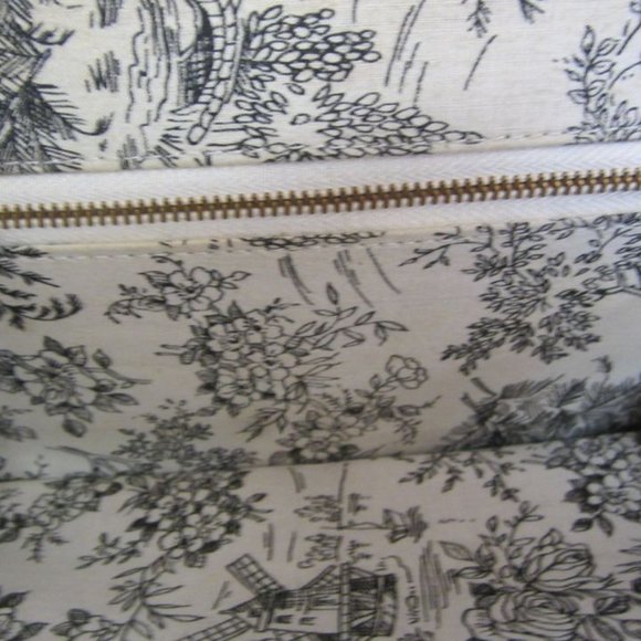 VINTAGE 50'S IVORY CROCHETED STRAW SMALL BAG W/METAL PAINTED HANDLE , VERY RETRO - Picture 9 of 11